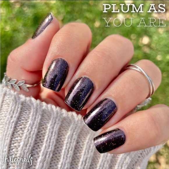 *Exclusive* Color Street: Plum As You Are | Purple Blackberry Glitter Fall Dark - Picture 8 of 15